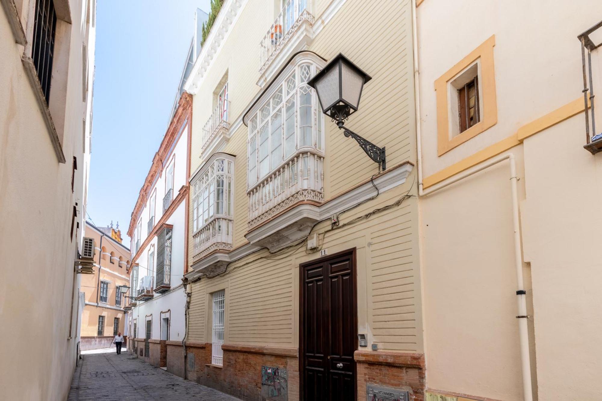 Apartamentos Rg Goyeneta Sevilla Bagian luar foto
